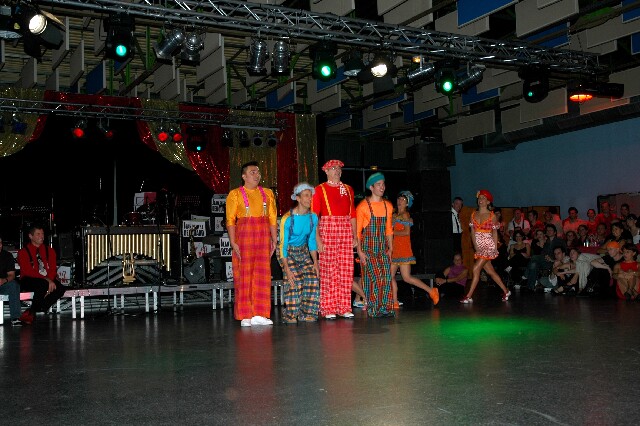 min 2005 11 12 fous swing 186